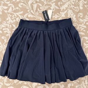 Aritzia Tennis Skirt/Skort Large
